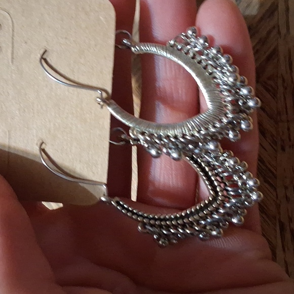 Vintage Style Tibetan Tibet Dangle Drop Hook Earrings - Picture 4 of 4